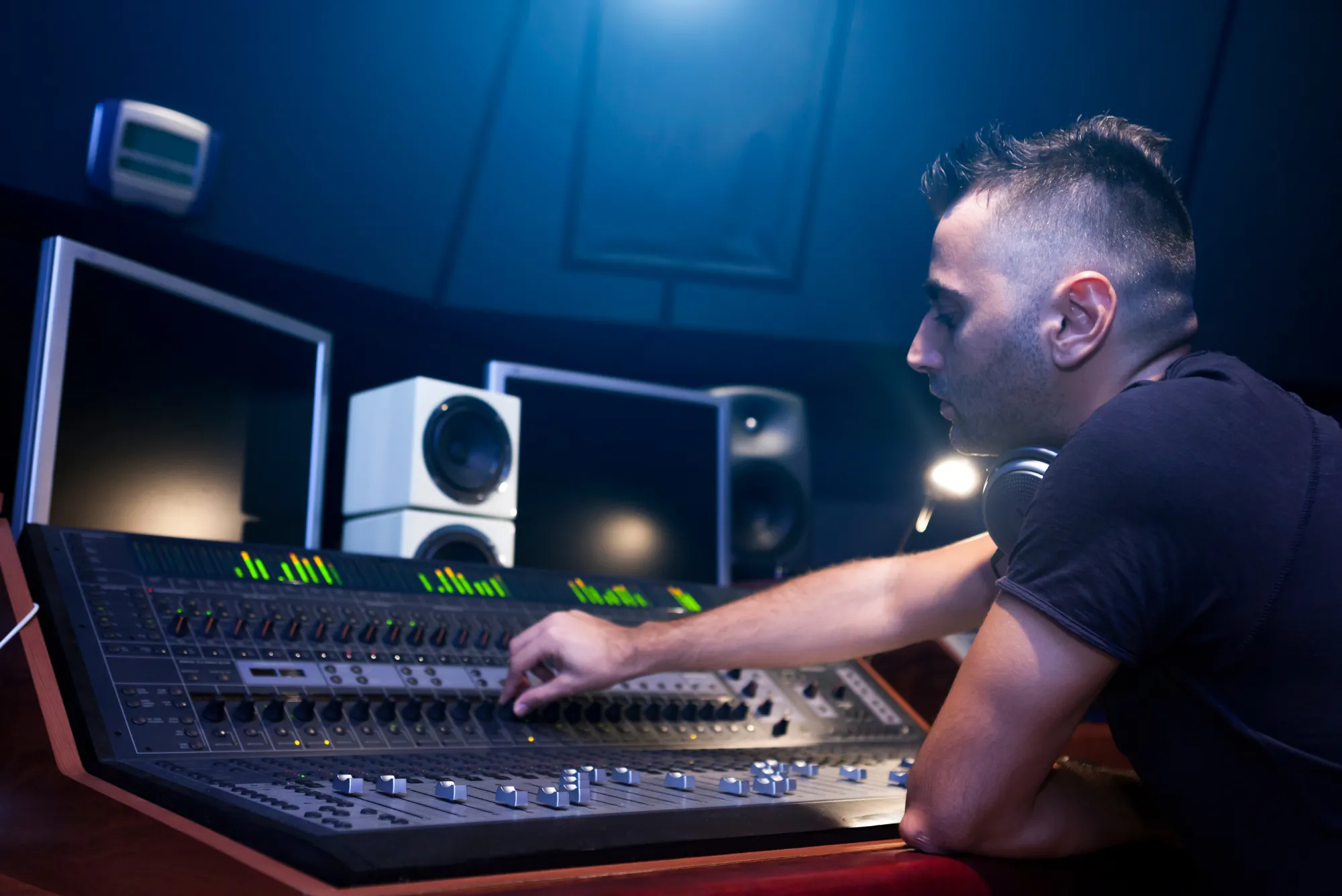 Choose the Best Live Sound Engineering Institute in India