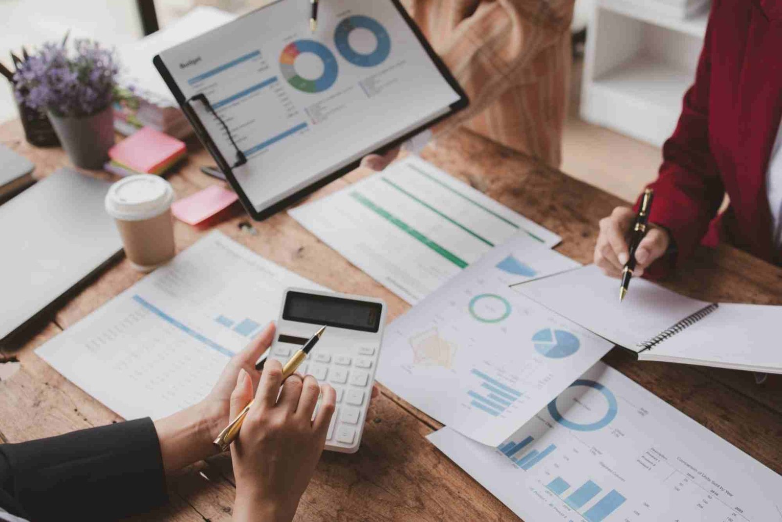 Top Ways to Increase Business Sales Quickly